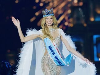 Krystyna Pyszková of Czech Republic waves after she was crowned Miss World in Mumbai, India